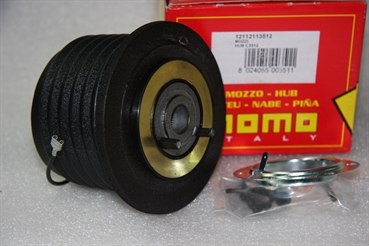 Momo Lenkradnabe für Nissan Serena C23, HC23 Lenkrad Nabe steering wheel hub mozzo naaf