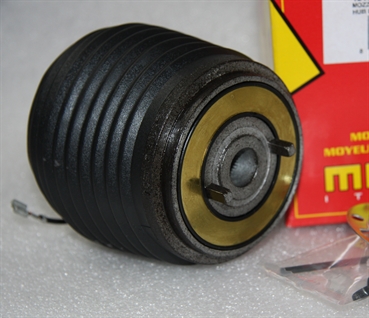 Momo Lenkradnabe für Nissan Micra K10 Lenkrad Nabe steering wheel hub mozzo naaf