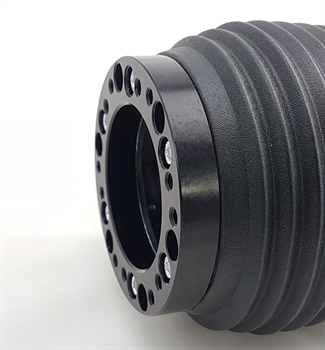 Lenkrad Adapter schwarz 13mm für Momo Naben mit 70mm auf Raid 74mm zu erweitern mit M5 Schrauben Set