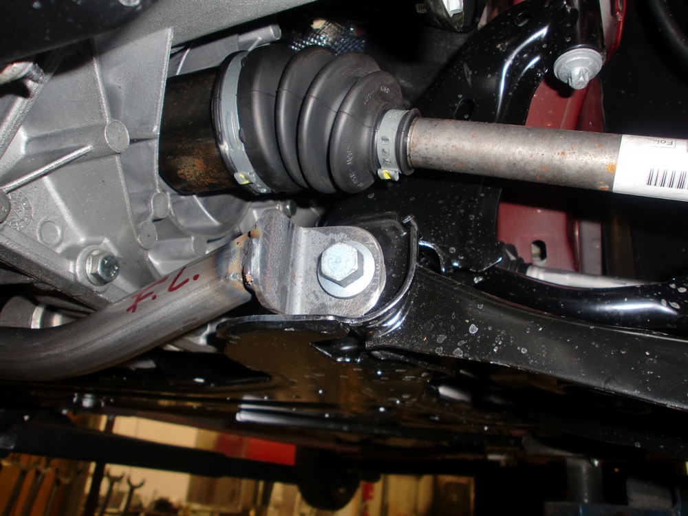 Wiechers Fahrwerkstreben Stahl vorne unten 163003 für Ford Fiesta MK7 