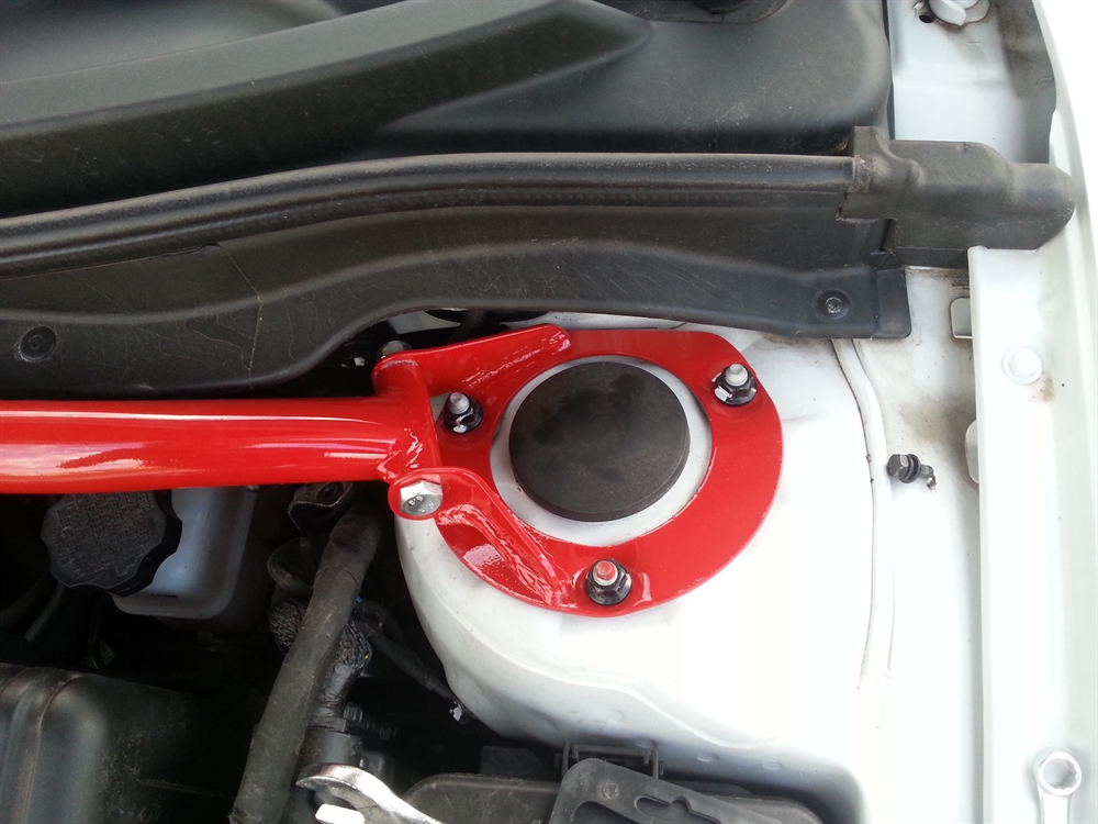 Wiechers Stahl Domstrebe vorne oben für Kia Pro_Ceed* / Ceed** Bj.ab 2008* / ab 12/2006** Strebe Strut Bar